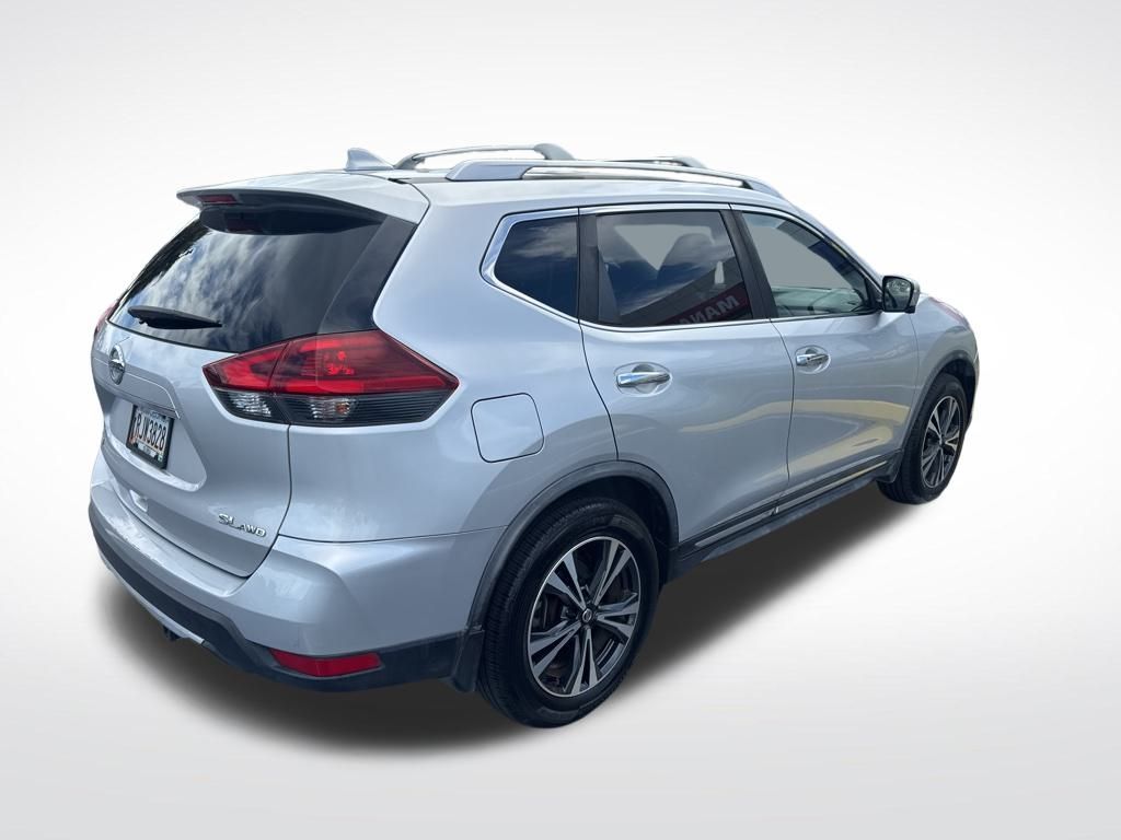 2018 Nissan Rogue SL photo 3