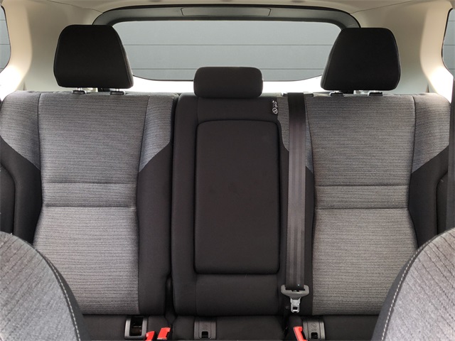 2021 Nissan Rogue SV photo 9