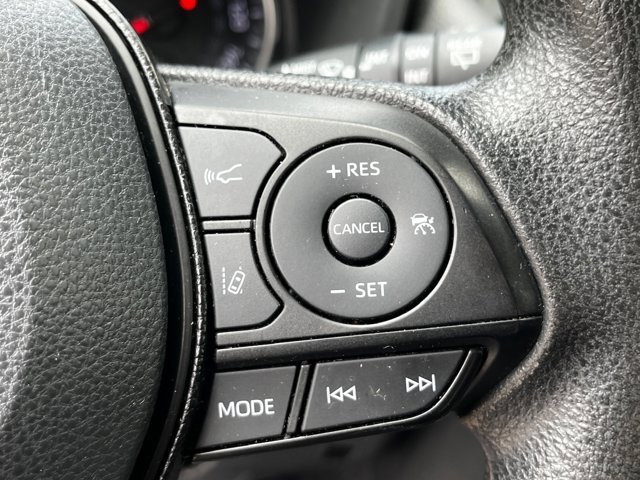 2021 Toyota RAV4 XLE photo 27