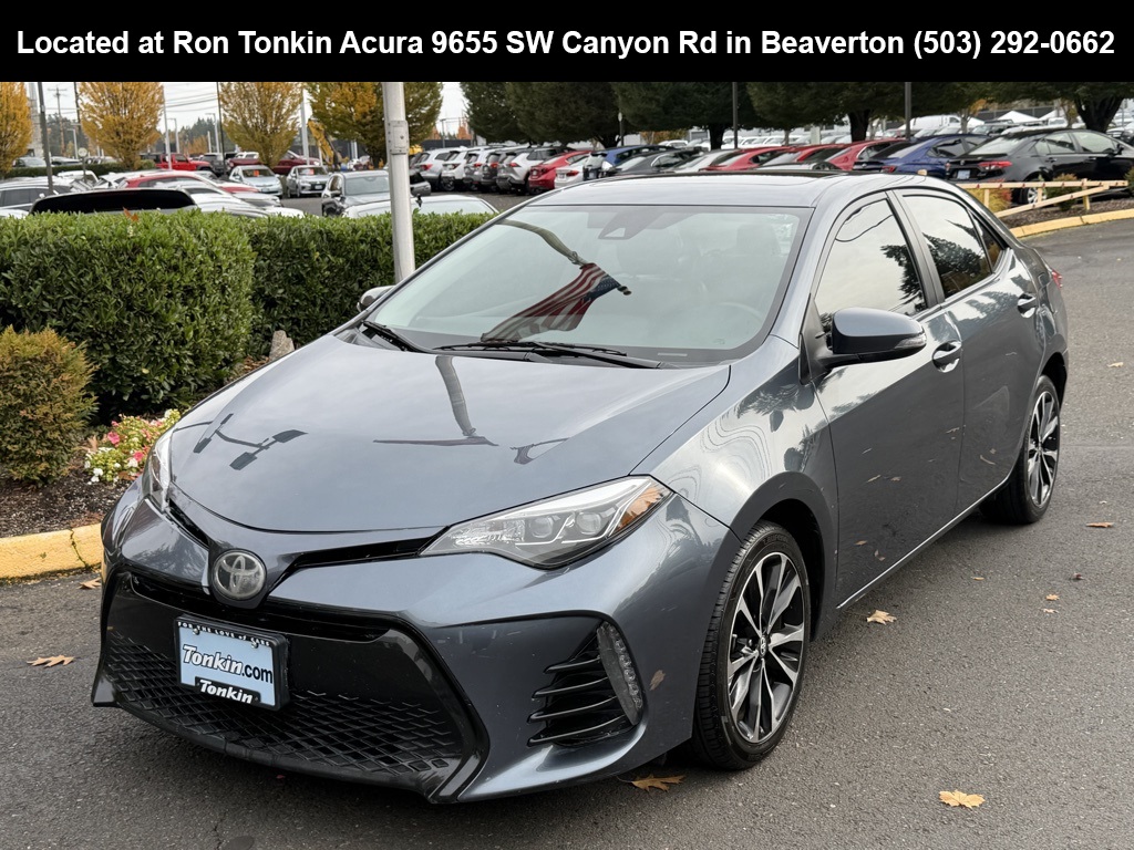 2017 Toyota Corolla XSE photo 3