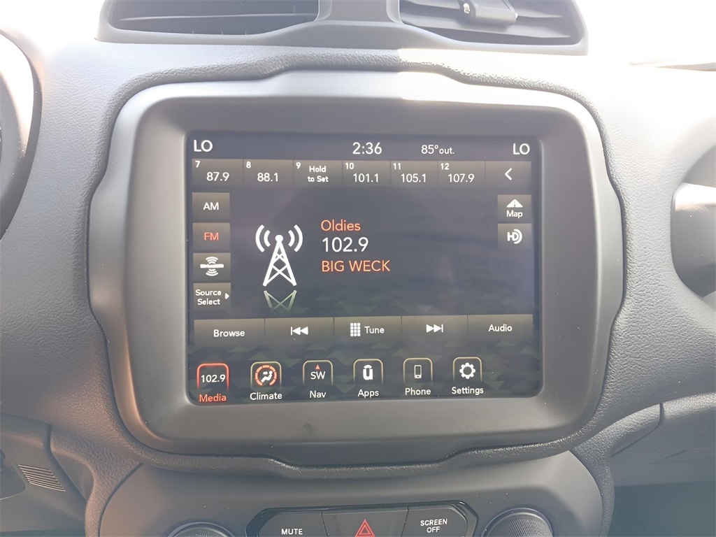 2022 Jeep Renegade Latitude photo 13