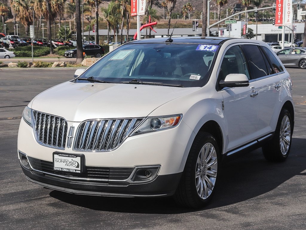 2014 Lincoln MKX Base photo 3