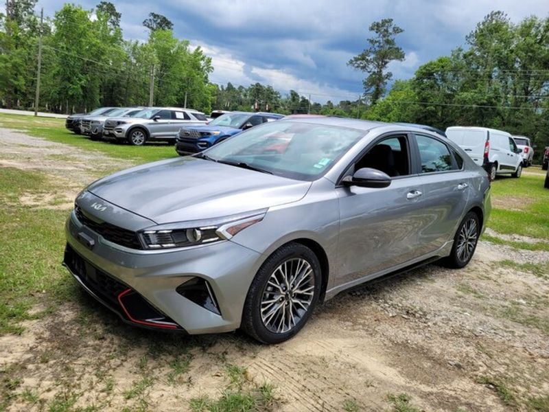2023 Kia Forte GT-Line photo 2