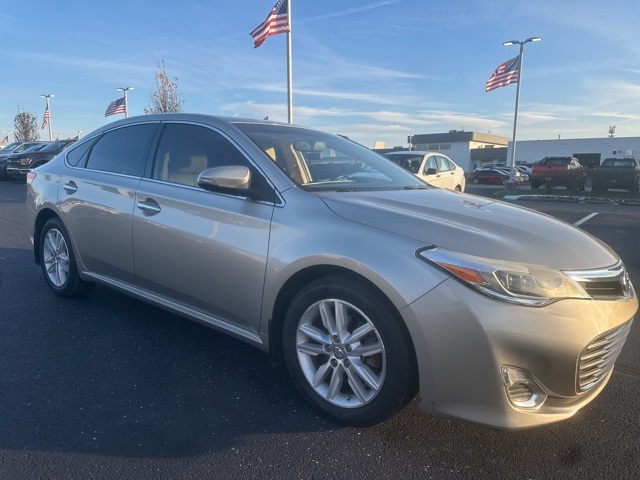 2014 Toyota Avalon XLE Premium's photo
