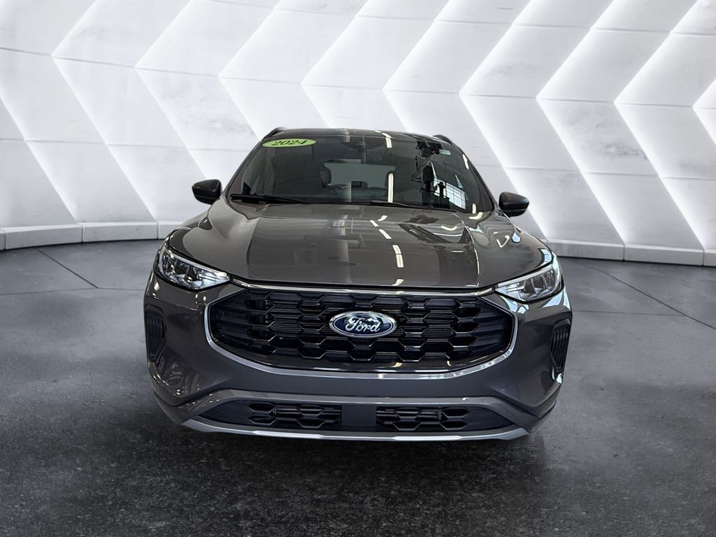 2024 Ford Escape ST-Line photo 2