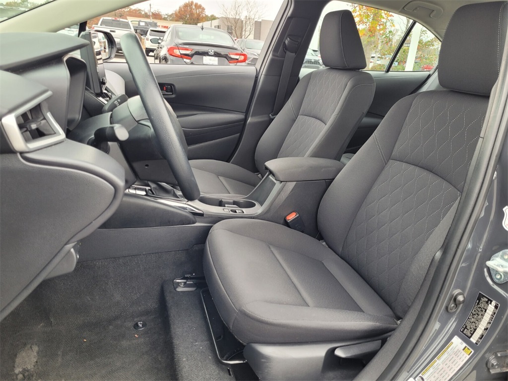 2024 Toyota Corolla LE photo 3