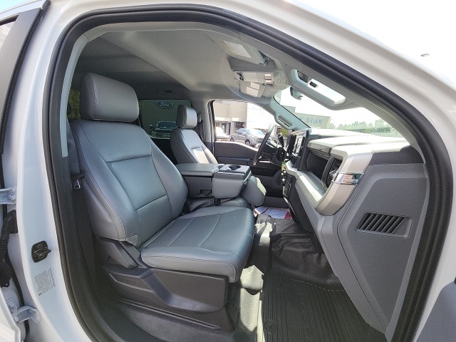 2024 Ford F-350 photo 22