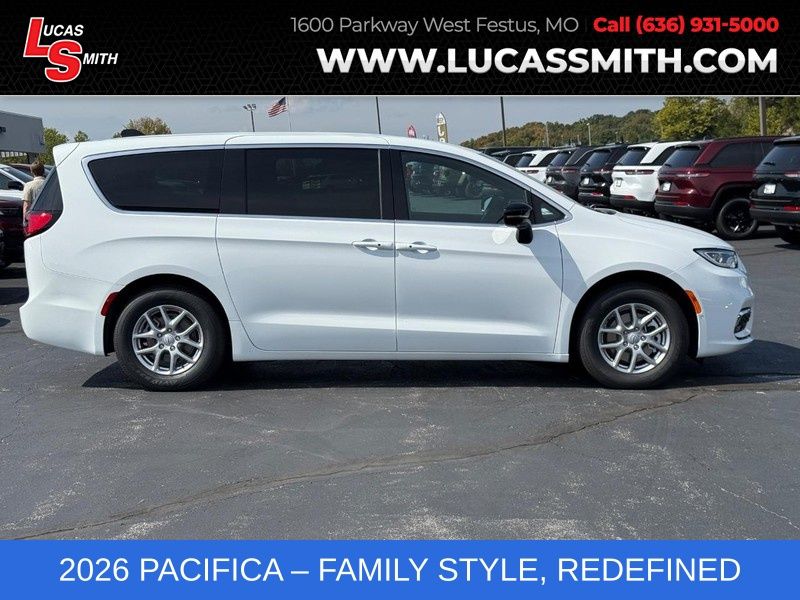 2026 Chrysler Pacifica Select's photo