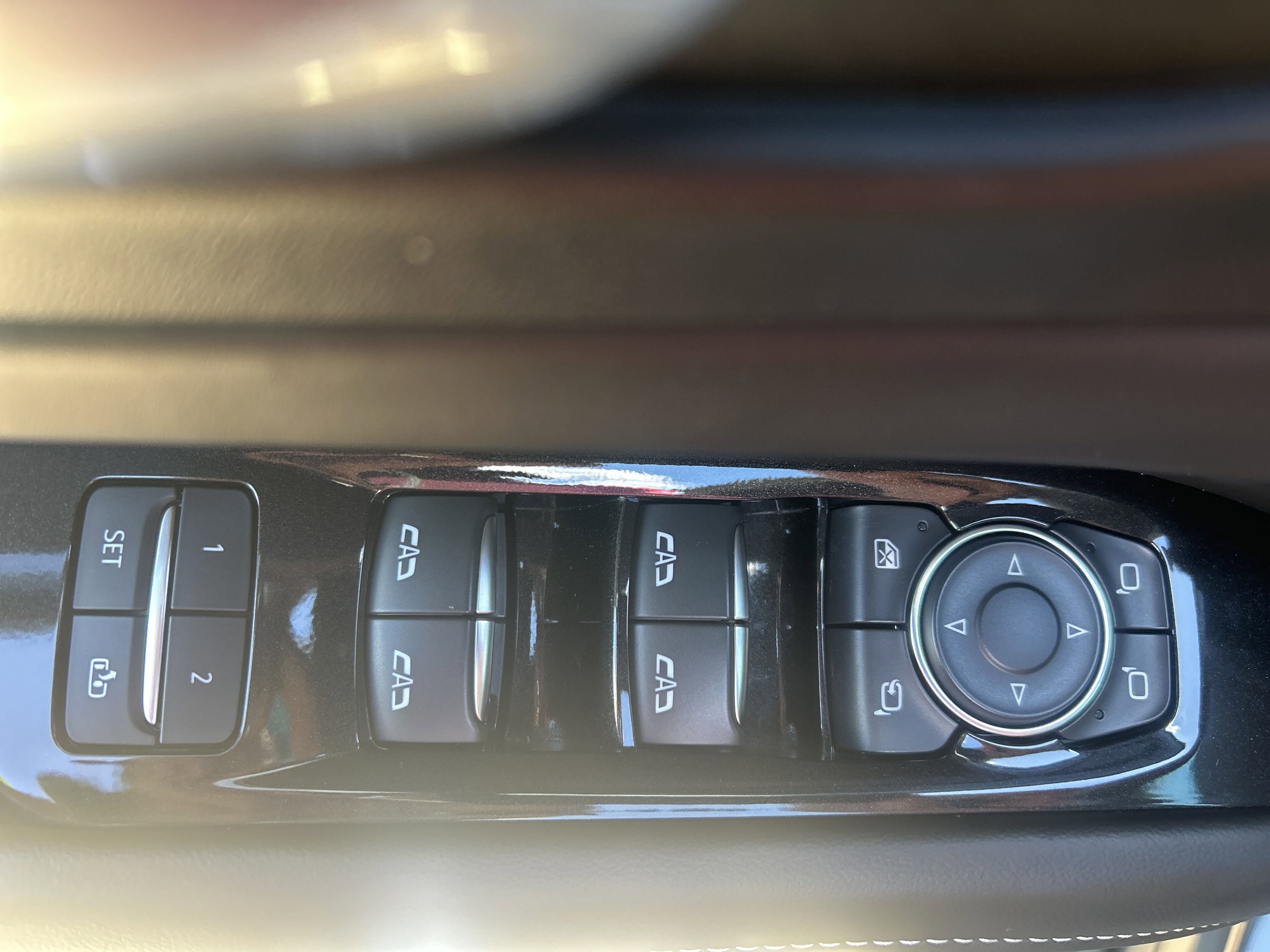 2024 Cadillac Escalade V-Series photo 12