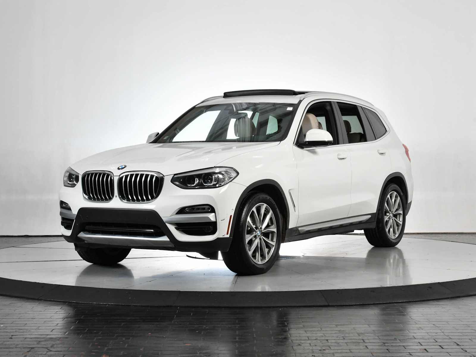 2019 BMW X3 30i's photo