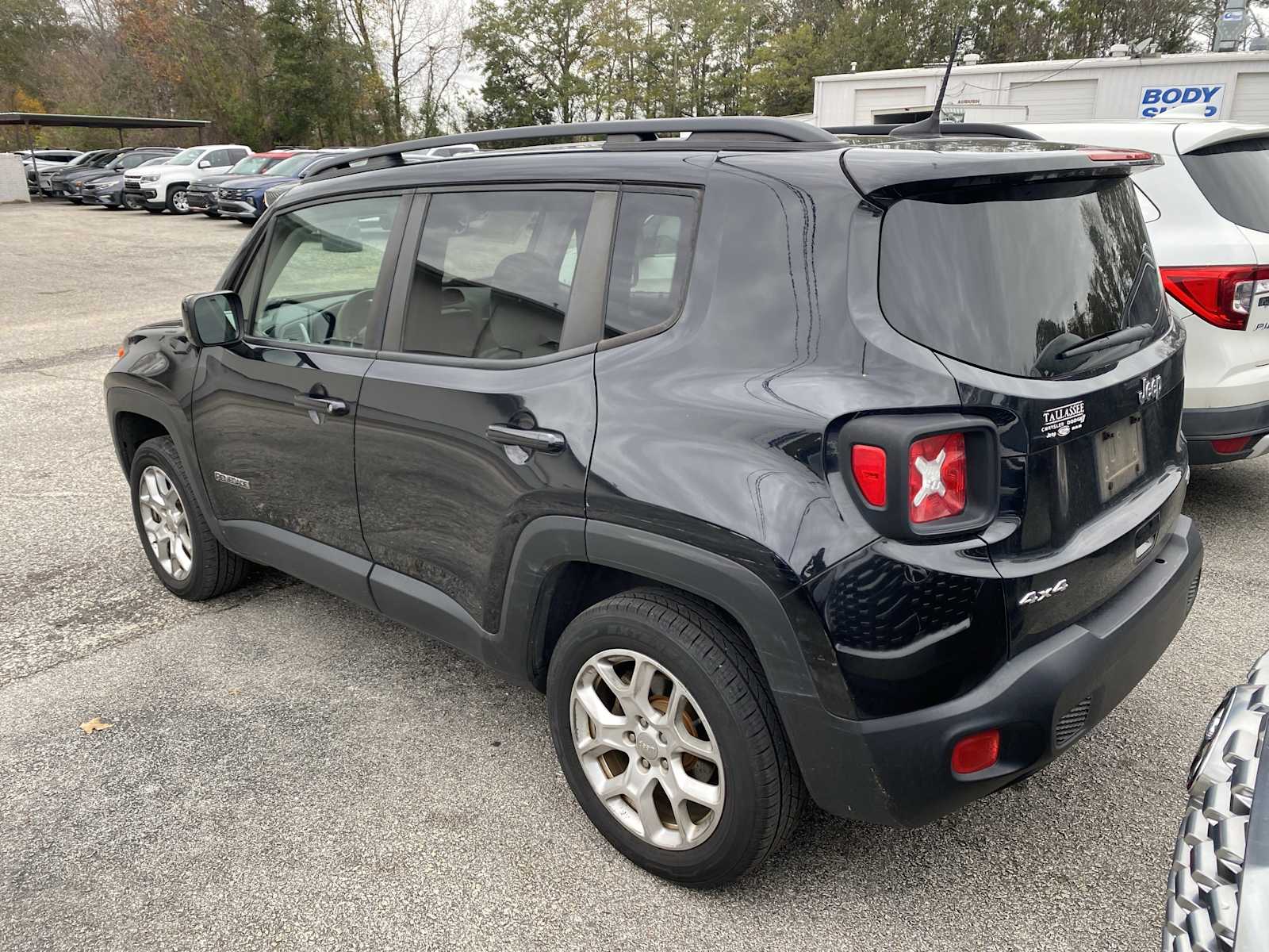 2018 Jeep Renegade Latitude North Edition photo 3