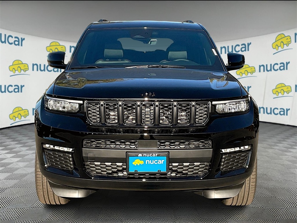 2025 Jeep Grand Cherokee Limited photo 2