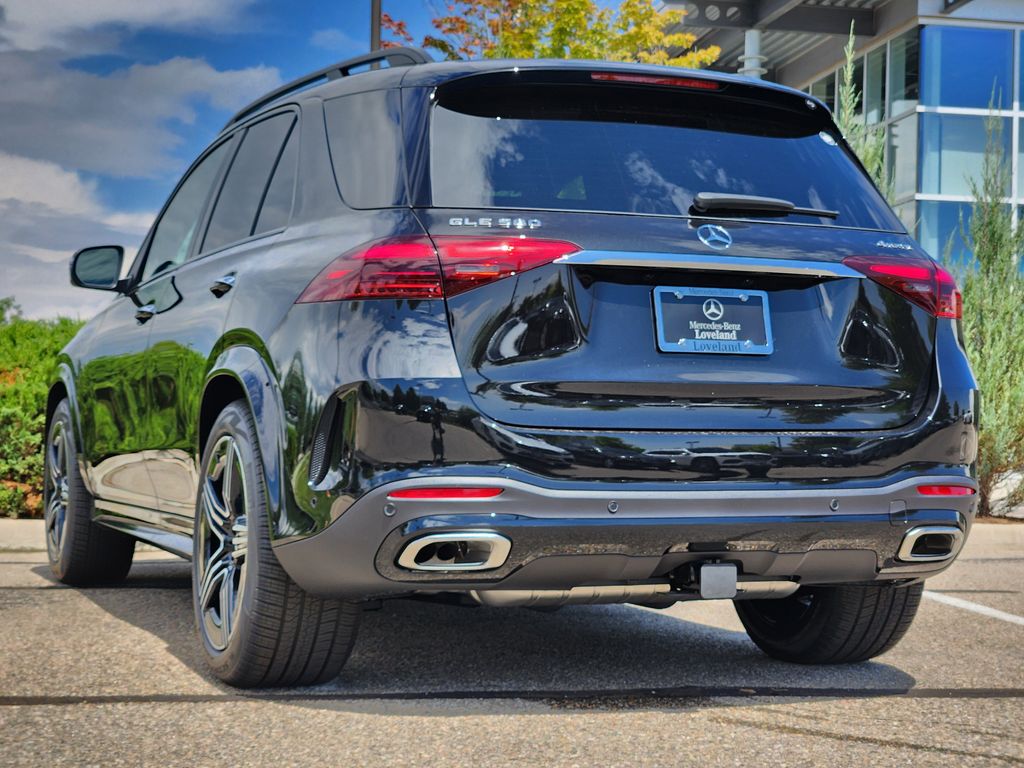 2026 Mercedes Benz GLE 580 4MATIC photo 4