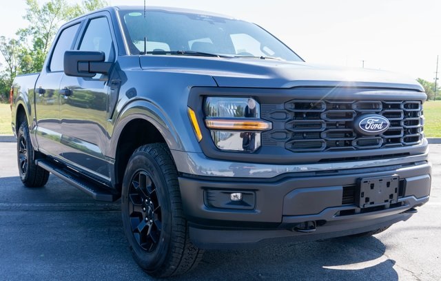 2025 Ford F-150 STX photo 4