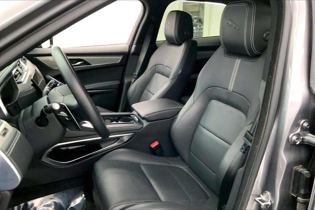2025 Jaguar F-PACE P250 R-Dynamic S photo 15