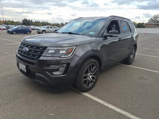 2017 Ford Explorer Sport photo 3
