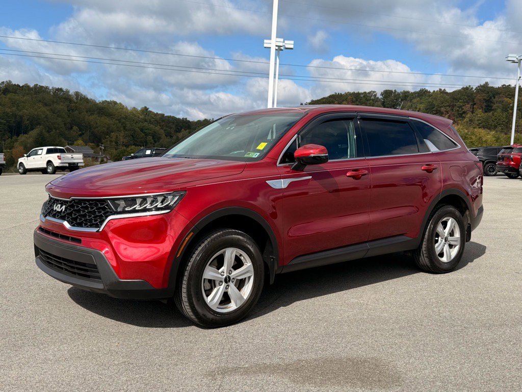 2023 Kia Sorento LX's photo