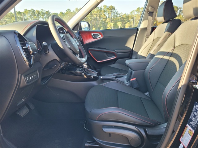 2025 Kia Soul GT-Line photo 4