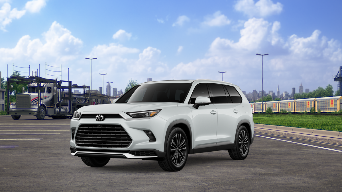 2026 Toyota Grand Highlander Platinum's photo