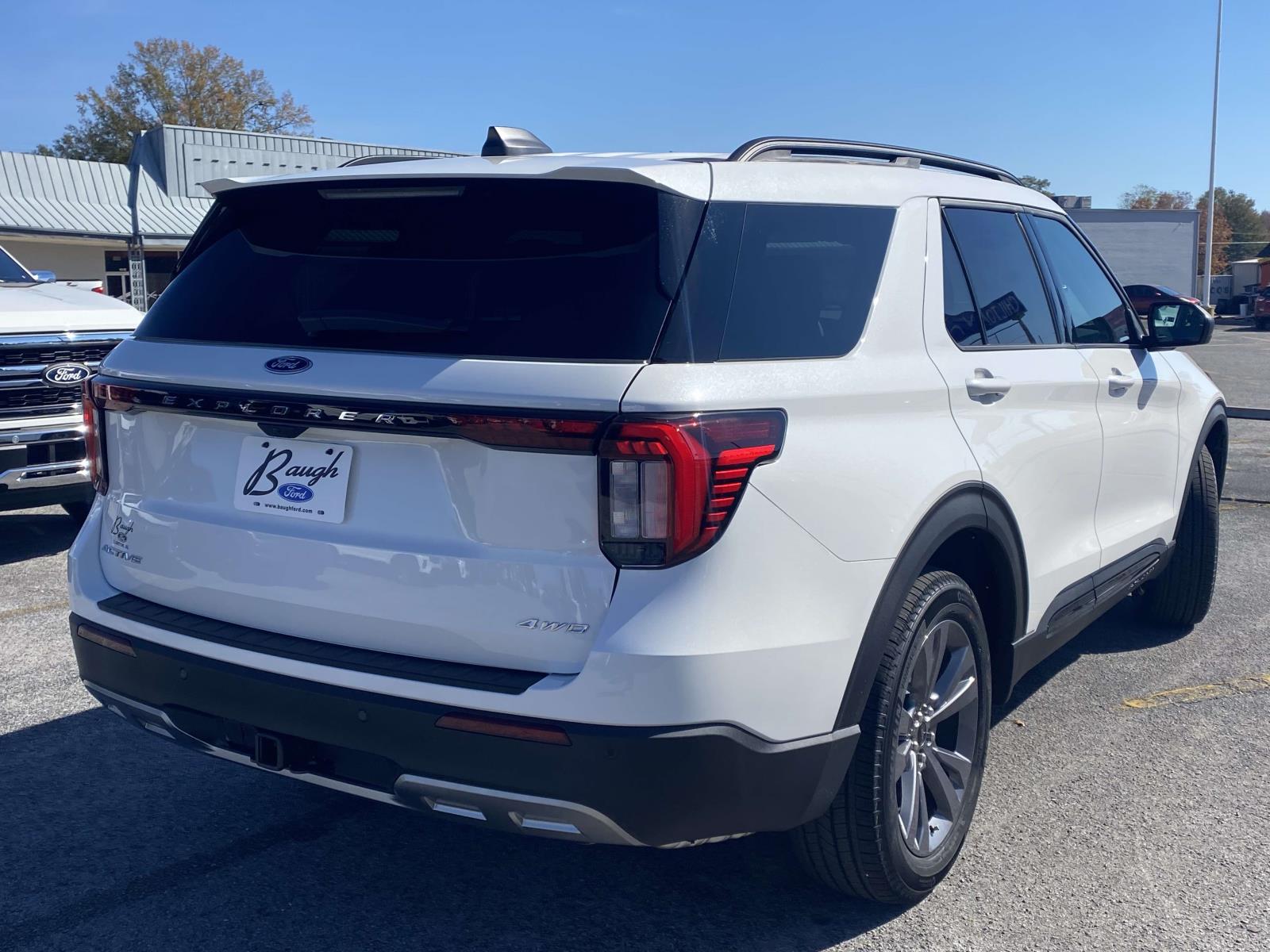 2026 Ford Explorer photo 2