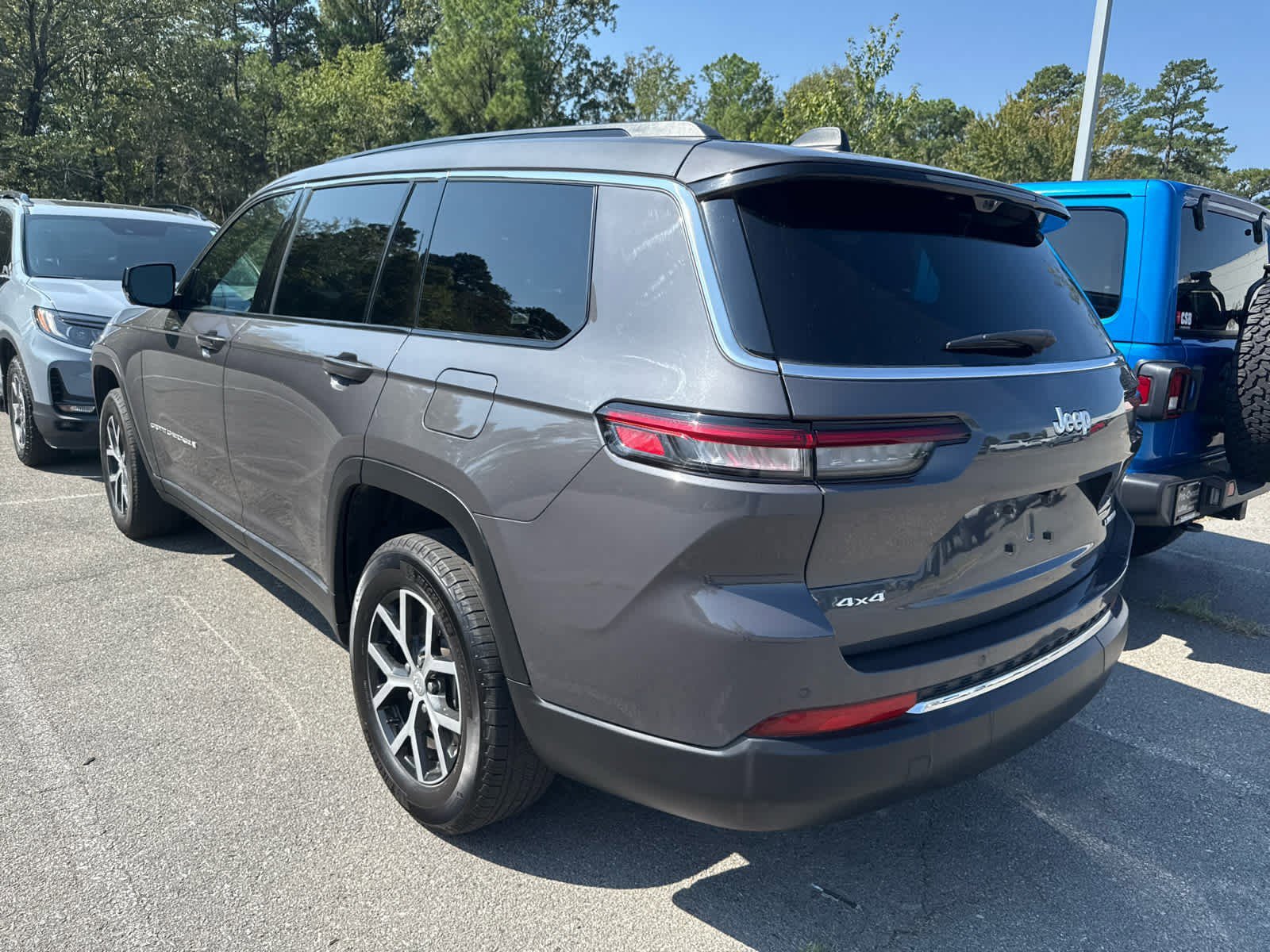 2024 Jeep Grand Cherokee Limited photo 4