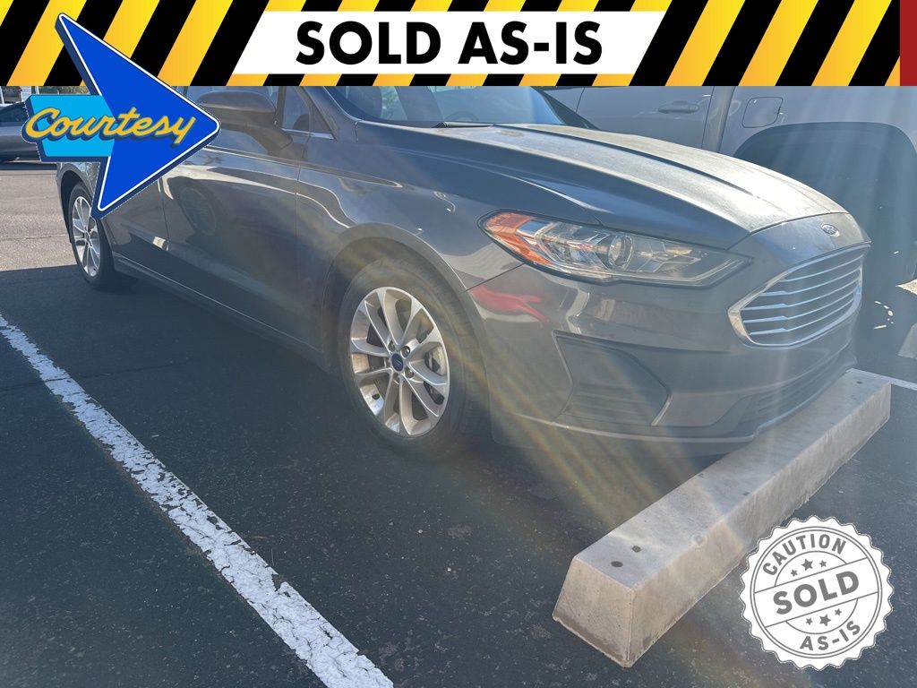 2019 Ford Fusion SE's photo