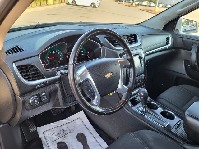 2017 Chevrolet Traverse 2LT photo 10