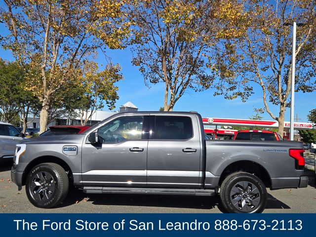 2025 Ford F-150 Lightning photo 4