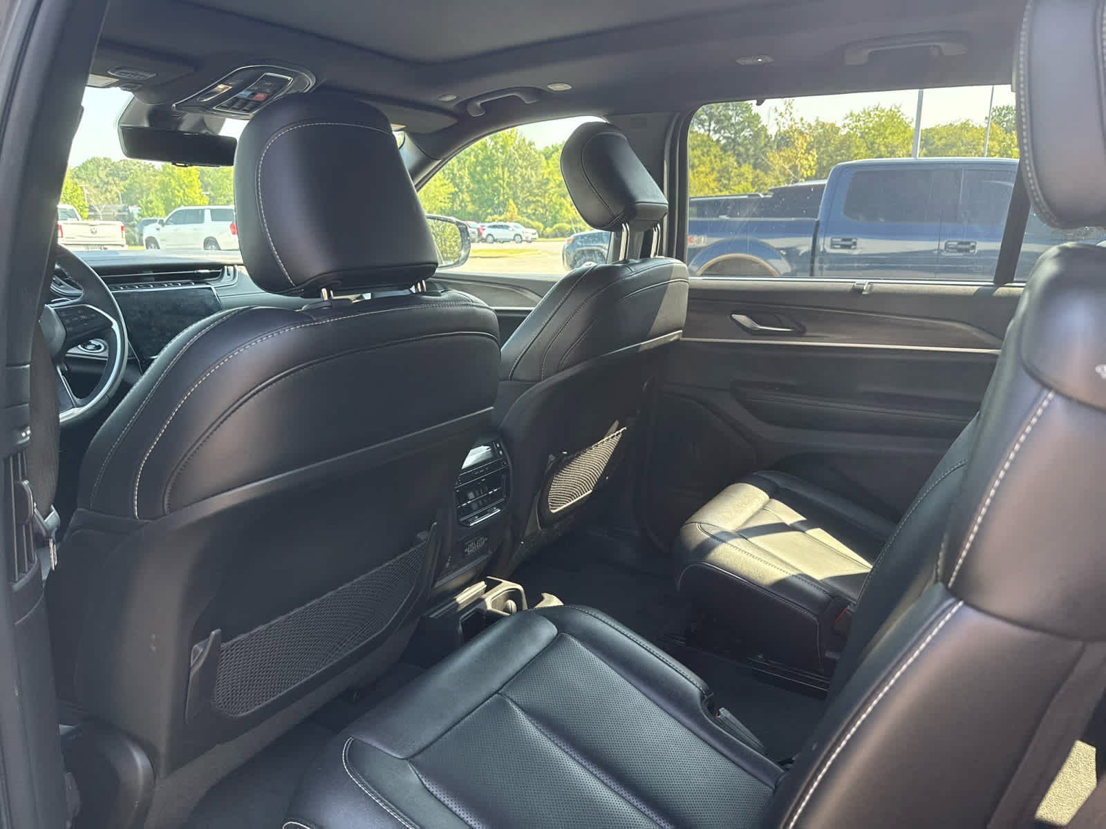 2024 Jeep Grand Cherokee Limited photo 5
