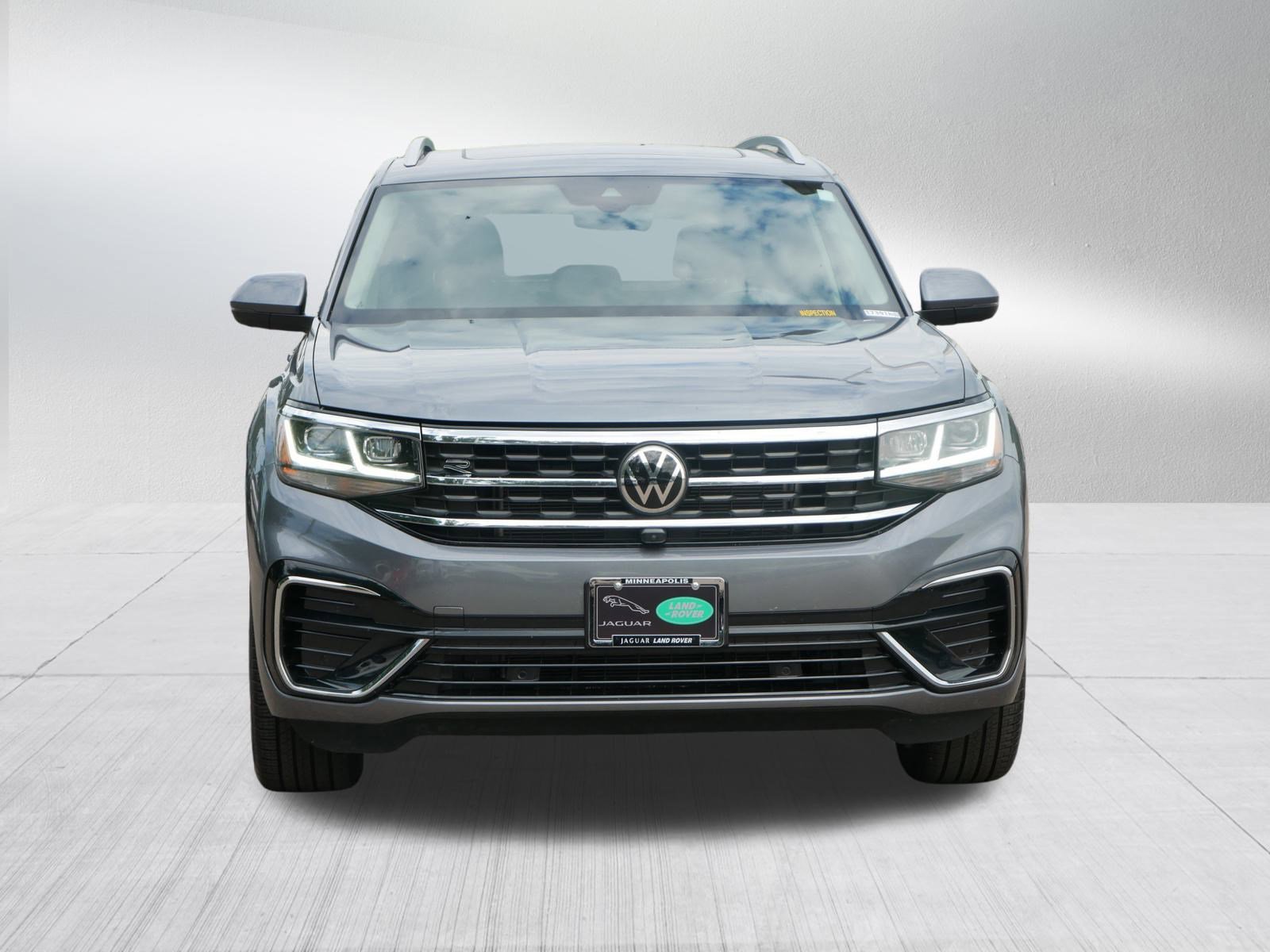 Used 2022 Volkswagen Atlas SEL Premium R-Line with VIN 1V2FR2CA0NC542302 for sale in Minneapolis, Minnesota