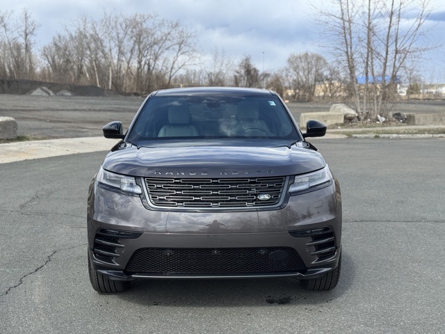 2026 Land Rover Range Rover Velar SE photo 8