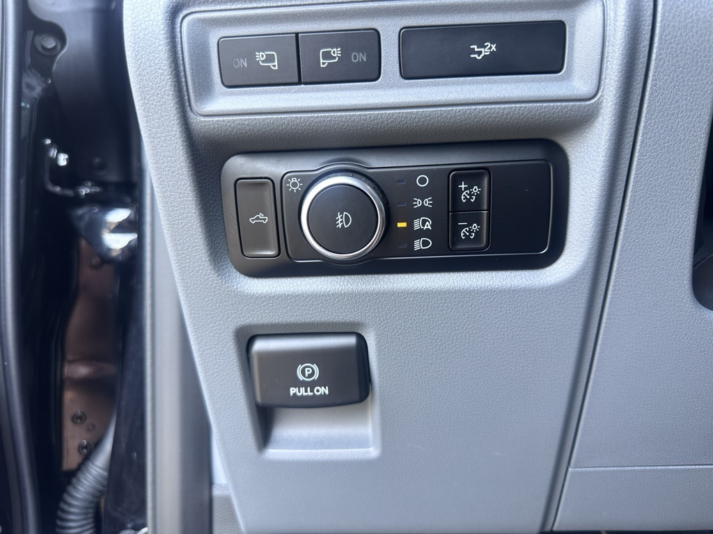 2023 Ford F-150 XLT photo 5