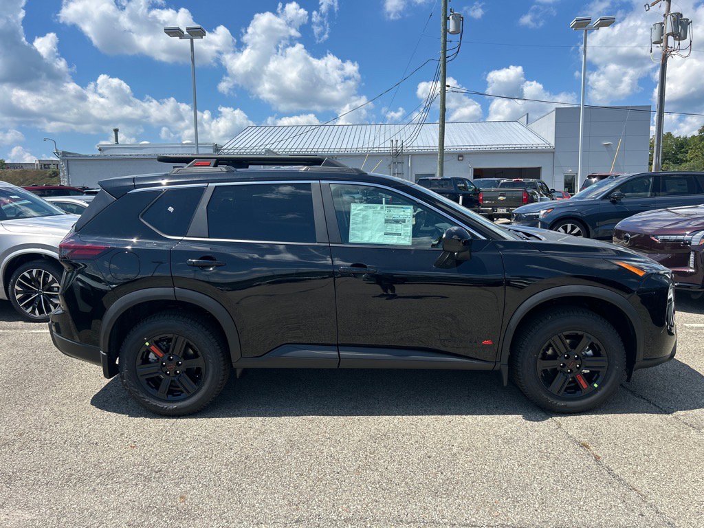 2026 Nissan Rogue SV photo 2