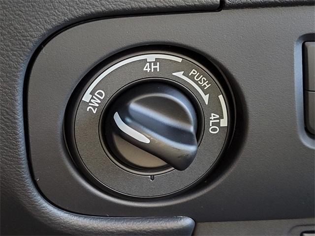 2026 Nissan Frontier Crew Cab SV photo 16