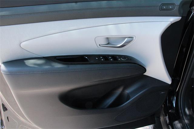 2025 Hyundai Tucson Limited photo 9