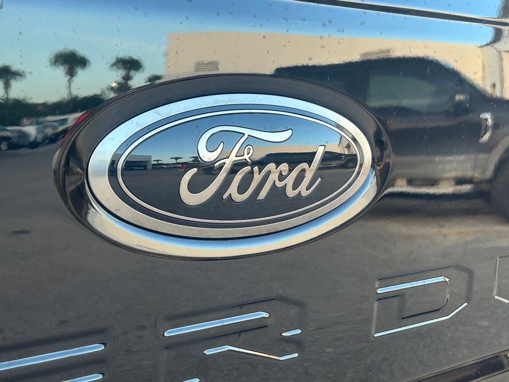 2025 Ford F-250 photo 24