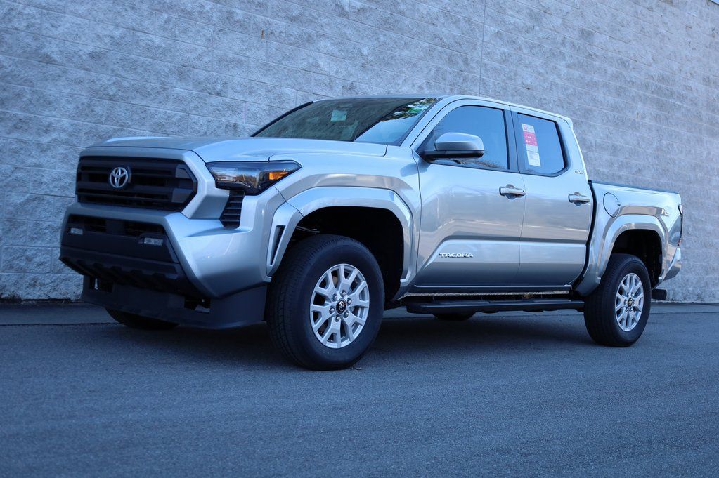 2024 Toyota Tacoma SR5 Double Cab photo 6