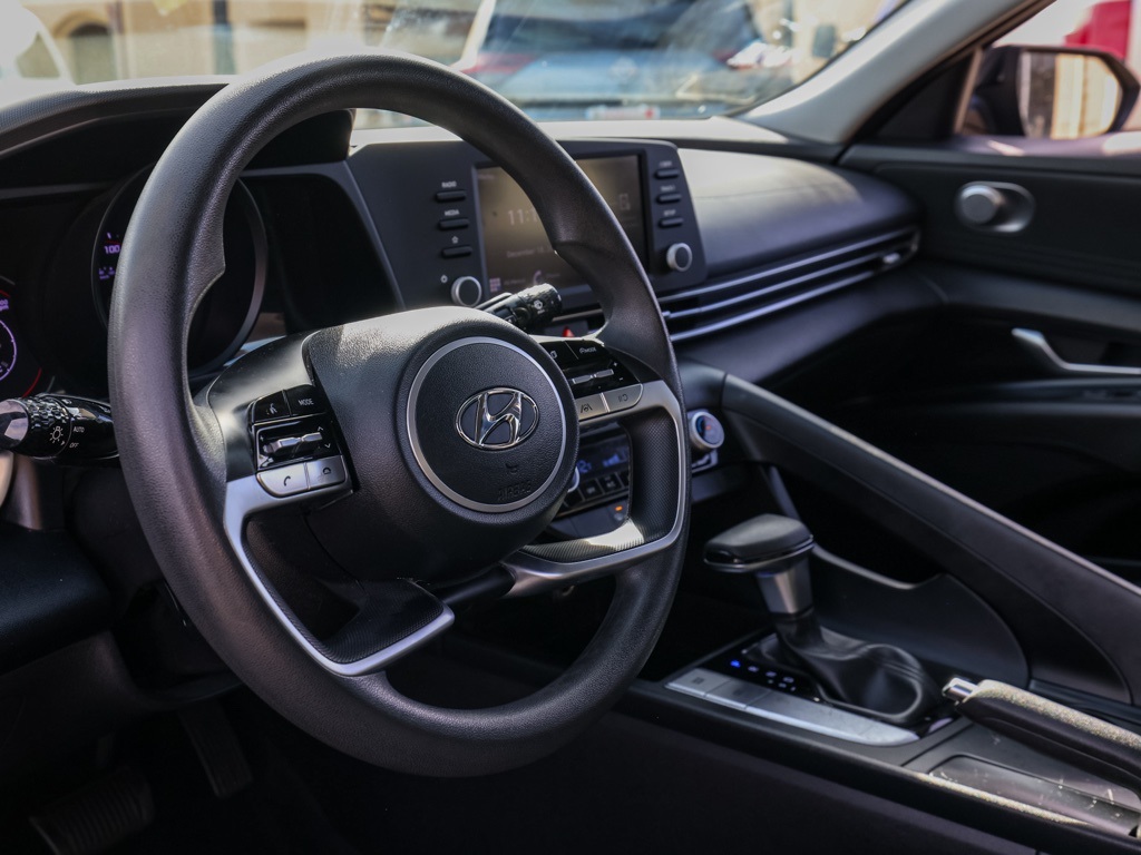 Used 2021 Black Hyundai SEL image 15