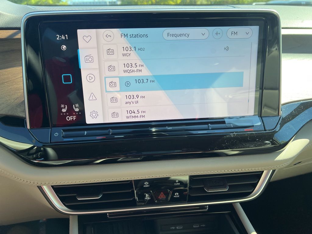 2026 Volkswagen Atlas SE Technology photo 19