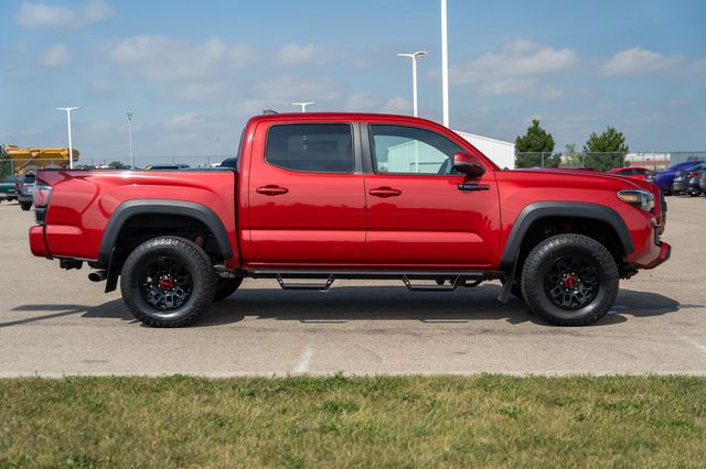 2017 Toyota Tacoma TRD Pro photo 8