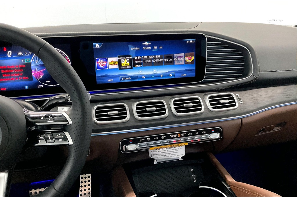 2026 Mercedes Benz GLS 450 4MATIC photo 3