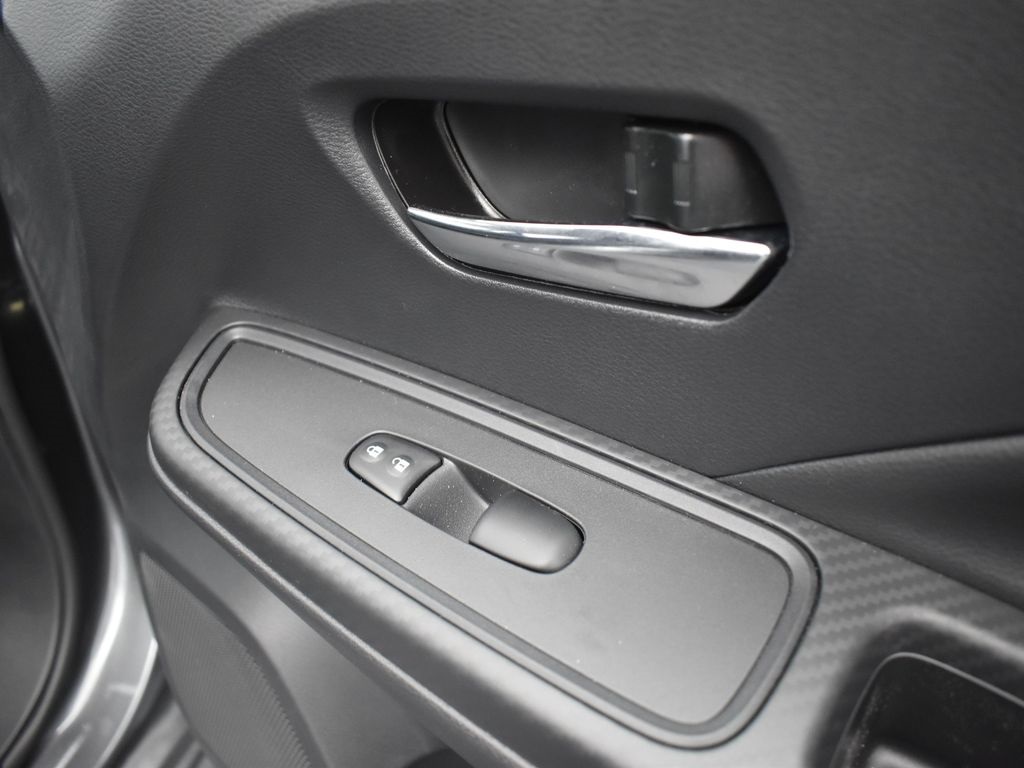 2025 Nissan Versa 1.6 SV photo 22