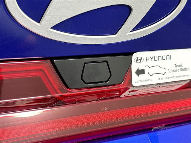 2025 Hyundai Elantra SEL Convenience photo 33