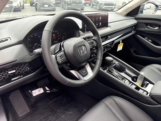 2025 Honda Accord Hybrid Touring photo 3