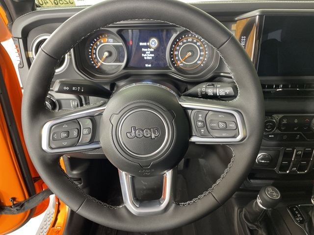 2025 Jeep Wrangler Sahara photo 22