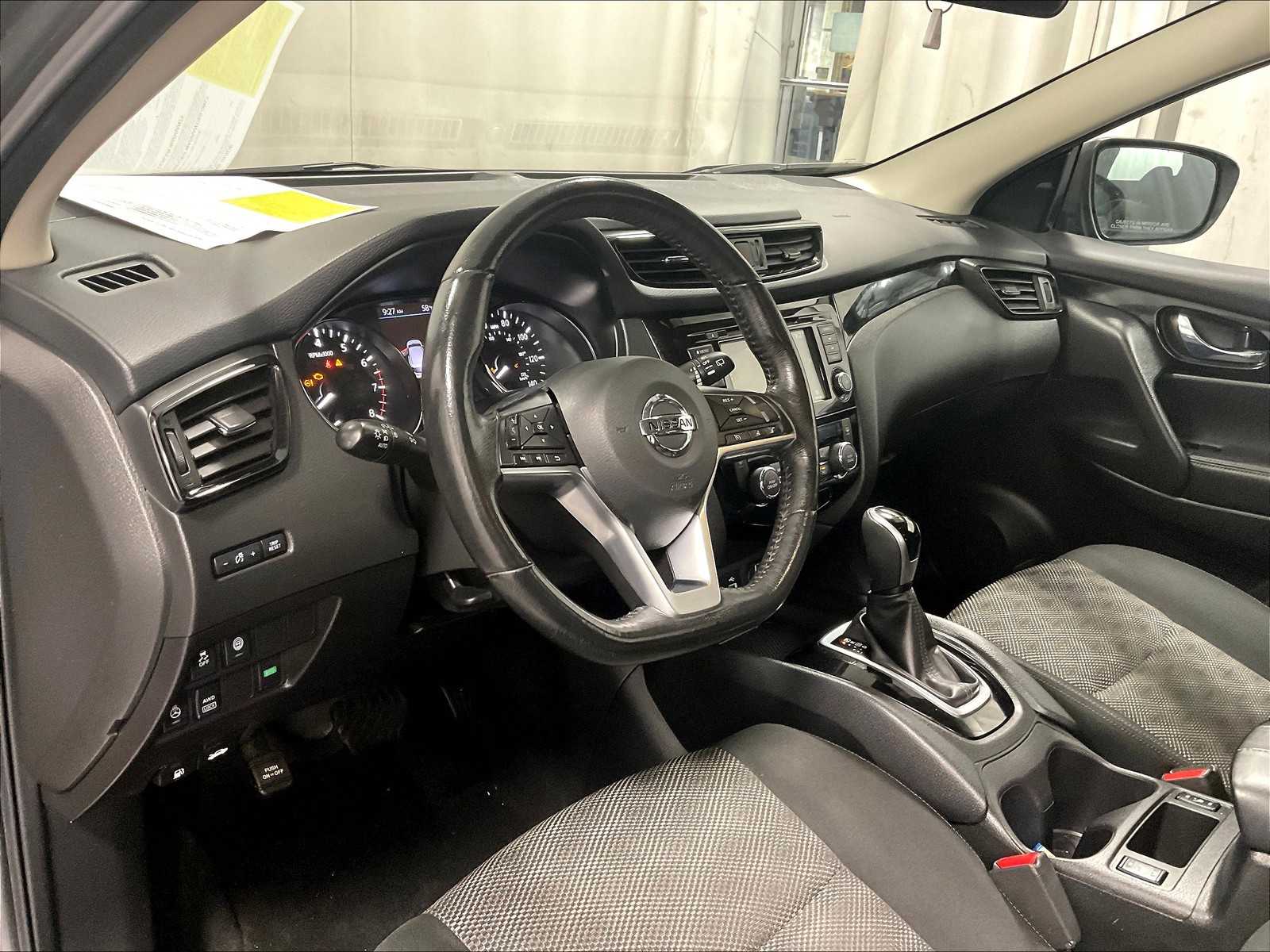 2019 Nissan Rogue Sport SV photo 8