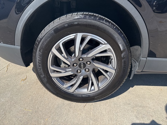 2023 Lincoln Corsair Standard photo 10