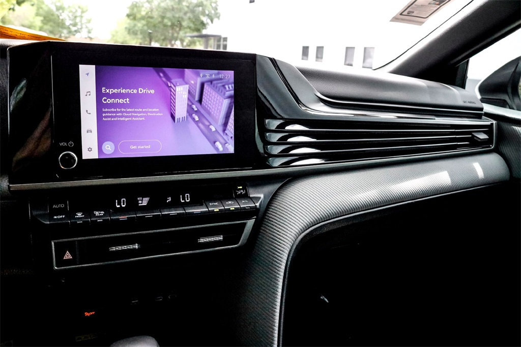 2025 Toyota Camry LE photo 19