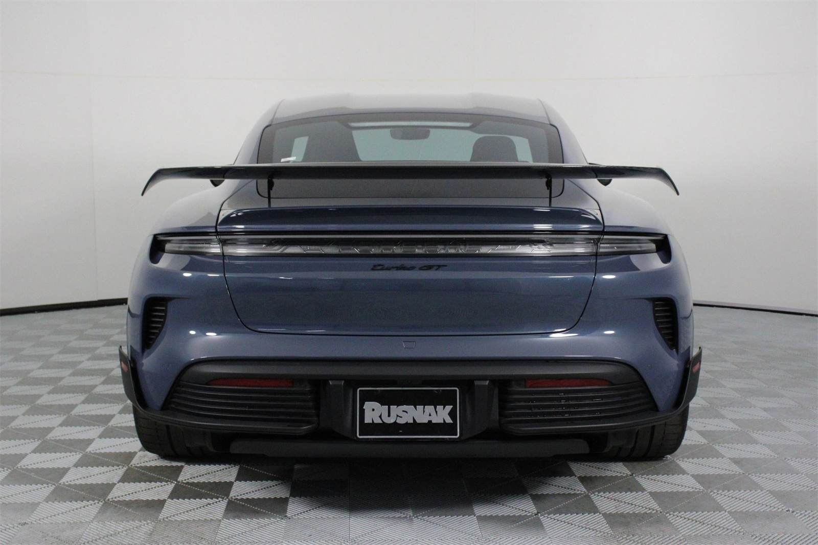 2025 Porsche Taycan Turbo GT photo 6