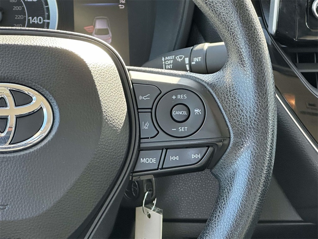 2020 Toyota Corolla LE photo 29